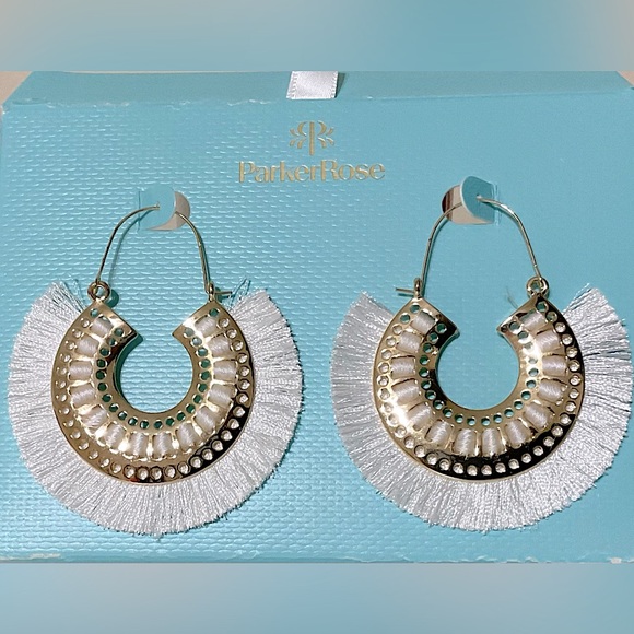 NWOT Parker Rose Boho Fringe Hoop Earrings White, Gold - Picture 4 of 4